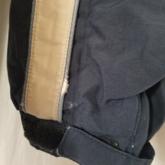 The North Face | Hyvent Ski Snow Jacket - Picture 6 of 9